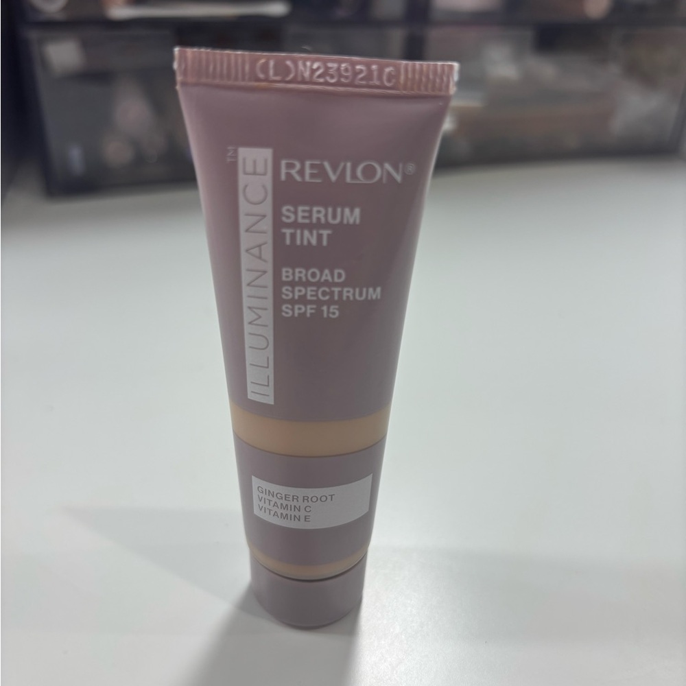 Revlon Illuminance Serum Tint - 209